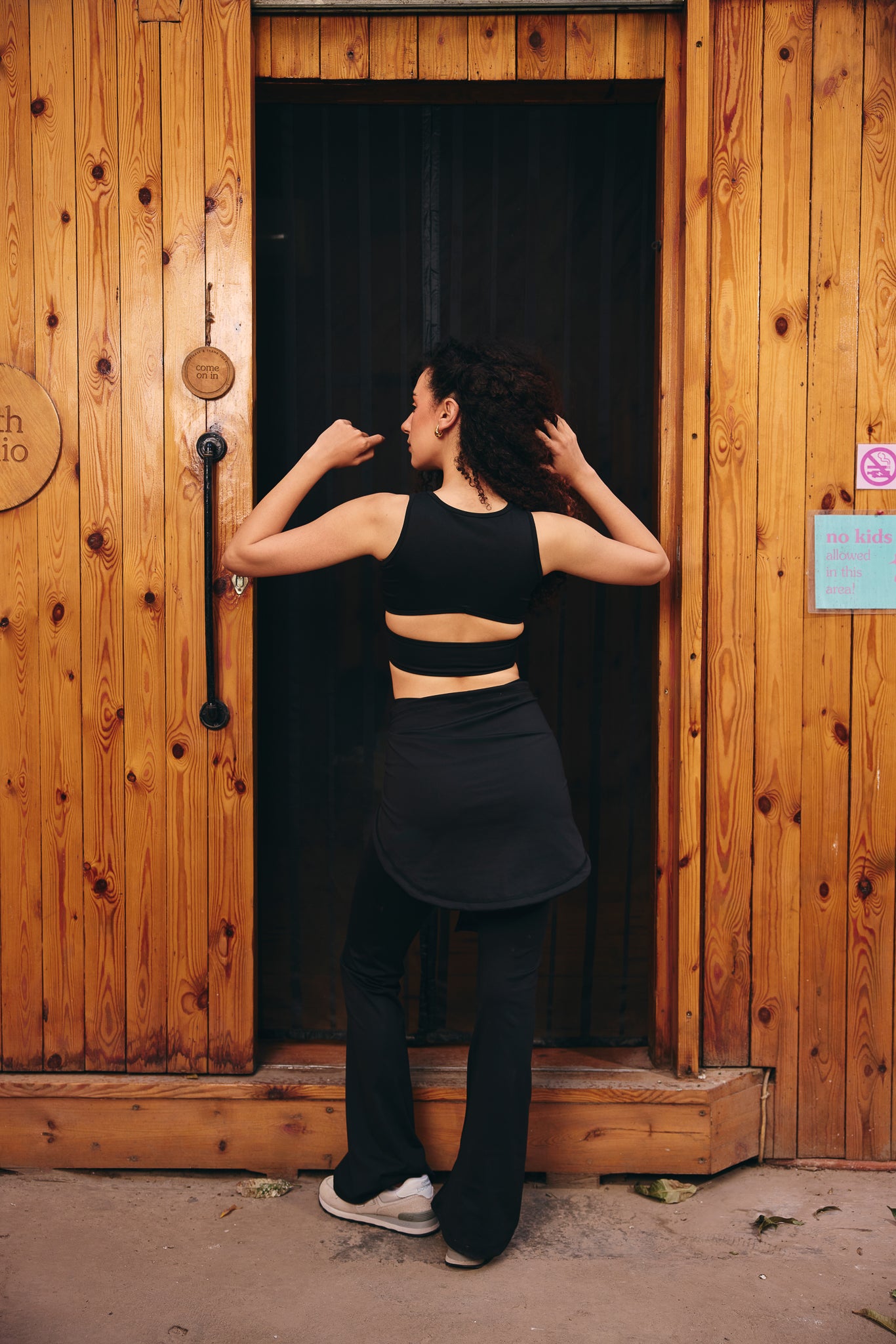 Black Hip Cover